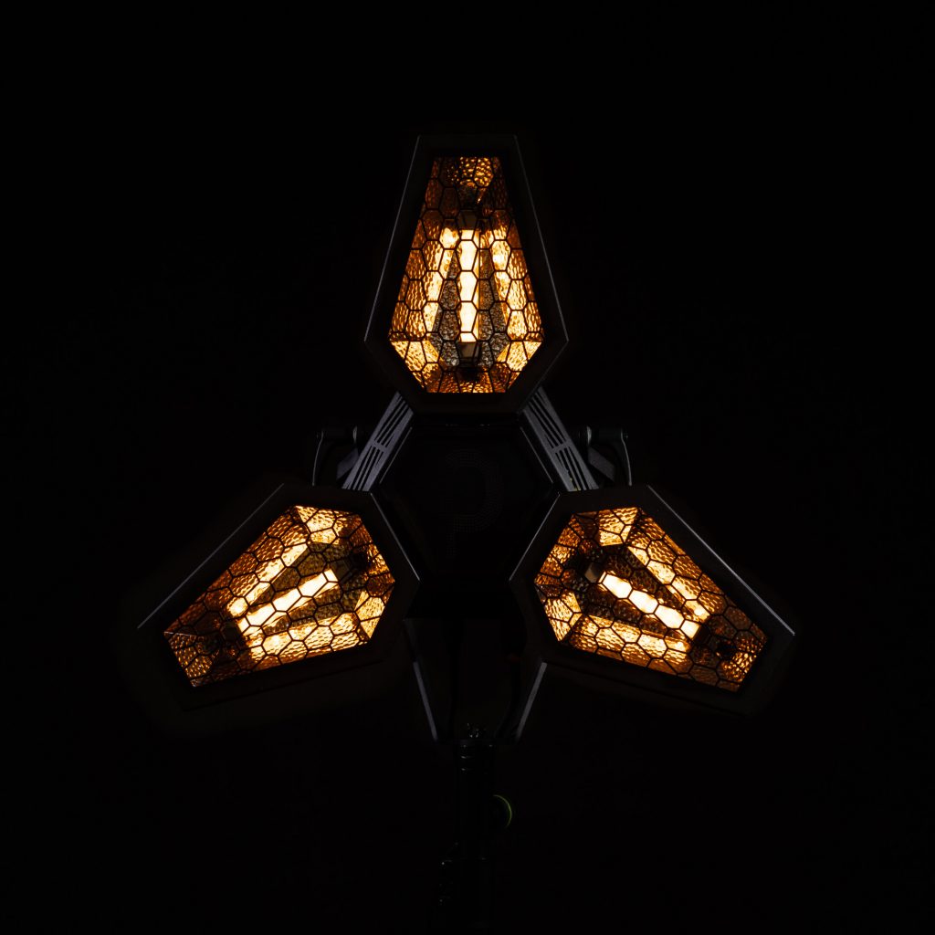 Promise Maple Leaf Retro Lamp — LED Strobe / Blinder / Retro Effect Light
